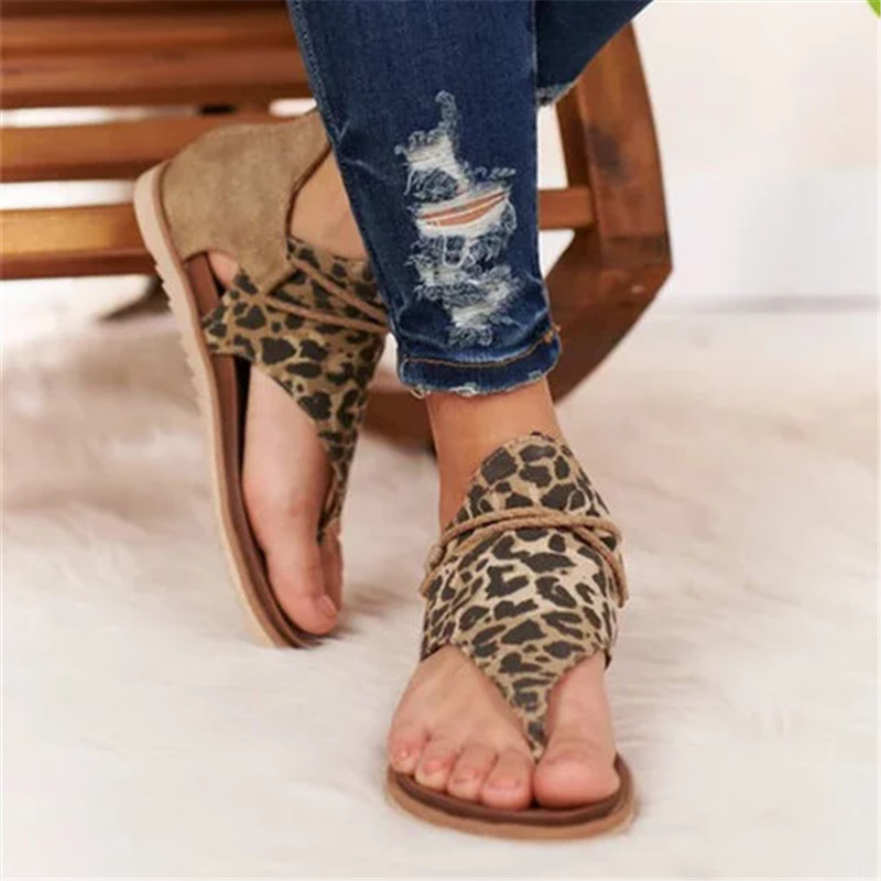 womens leopard flip flops